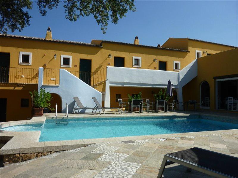 Papillo Resort Borgo Antico Сан-Панталео Экстерьер фото
