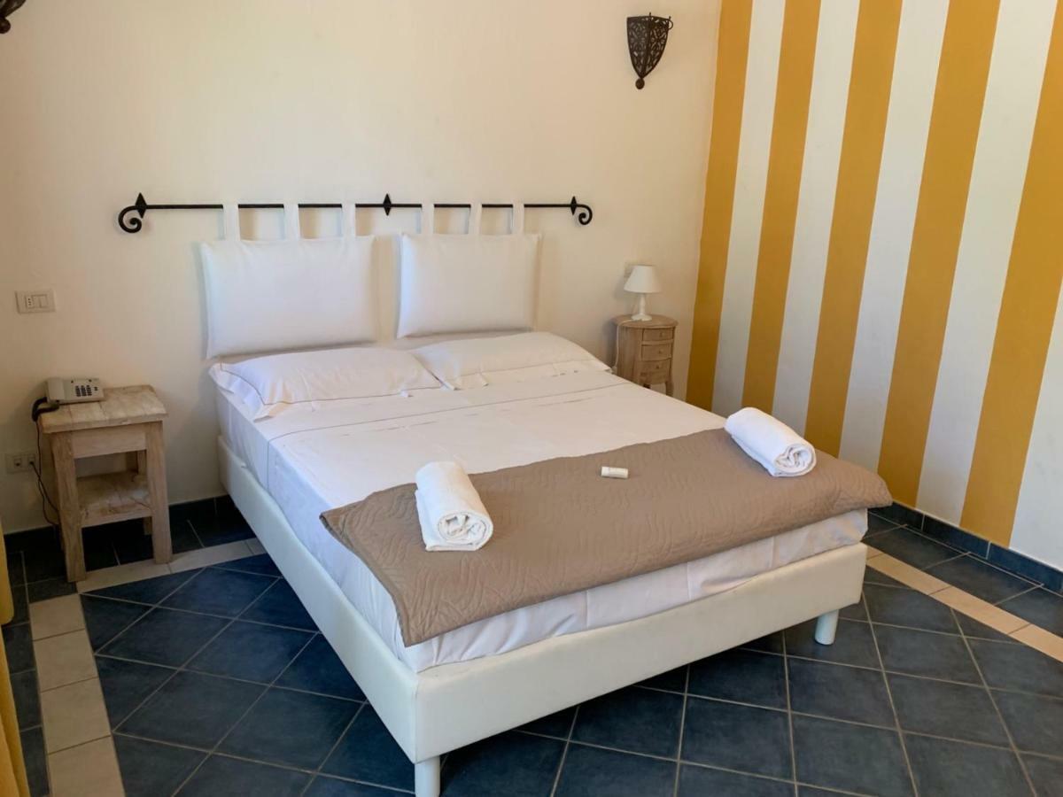 Papillo Resort Borgo Antico Сан-Панталео Экстерьер фото